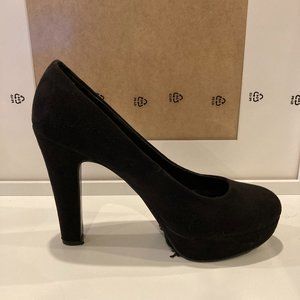 Call it Spring Black Suede Platform Pumps - Size 8